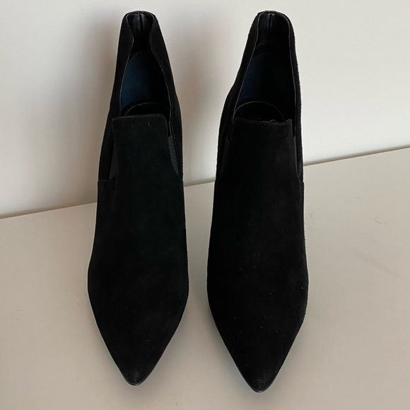 Kendall & Kylie Black Amber Suede Dress Booties - Picture 3 of 6